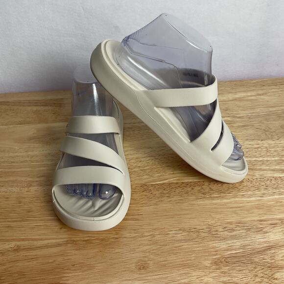 Crocs Womens Getaway Strappy Sandals Ivory Crush Womens size 8 - Picture 6 of 11